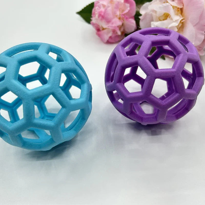 Natural Rubber Chew Toy Dog 、Geometric Safety Ball Pet Interactive Balls Puppy Training Playing Teeth Cleaning Hollow Toys