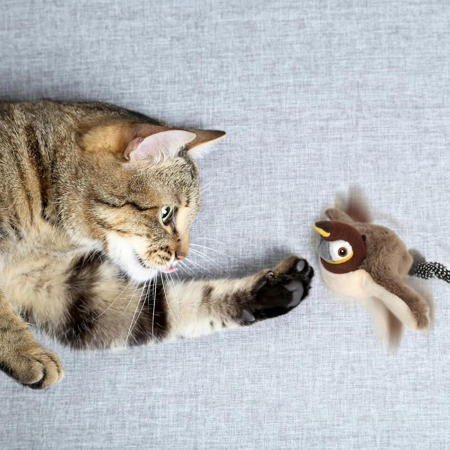 Interactive Flying Bird Toy for Cats and Small Dogs with Chirping and Flapping Wings Pet Entertainer